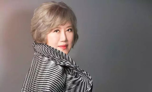 嘿嘿视频在线观看董事长陈碧华女士