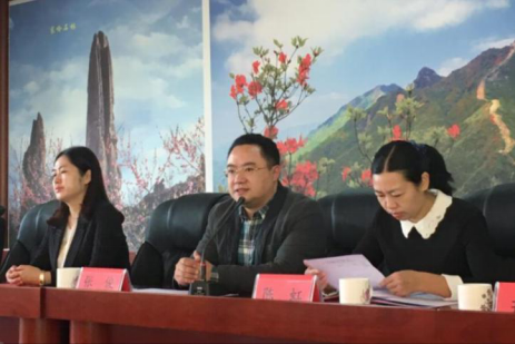 嘿嘿视频成人观看青少年发展基金会教师培训中心张俊副主任