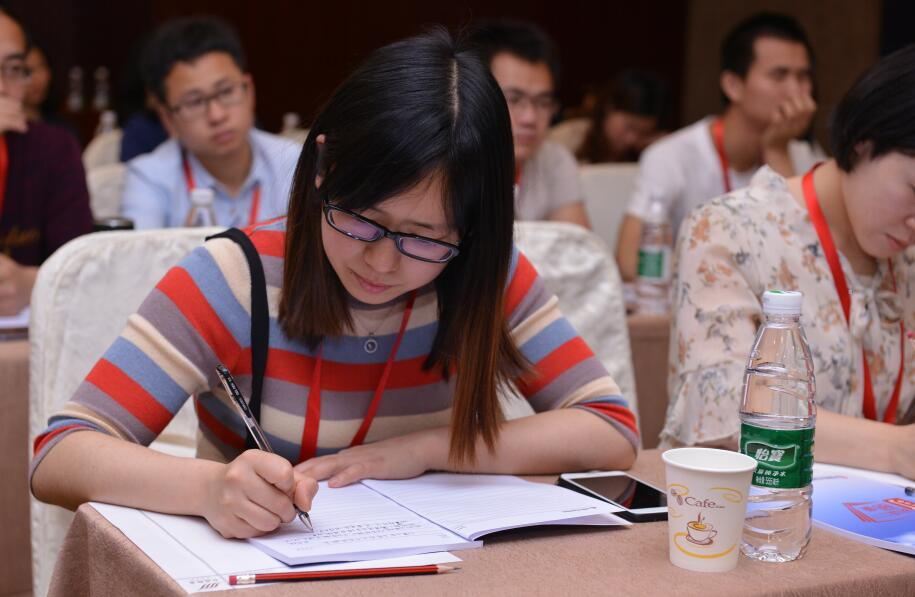 嘿嘿视频在线观看燃灯基金种子老师培训